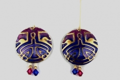 Blue purple ear 2048